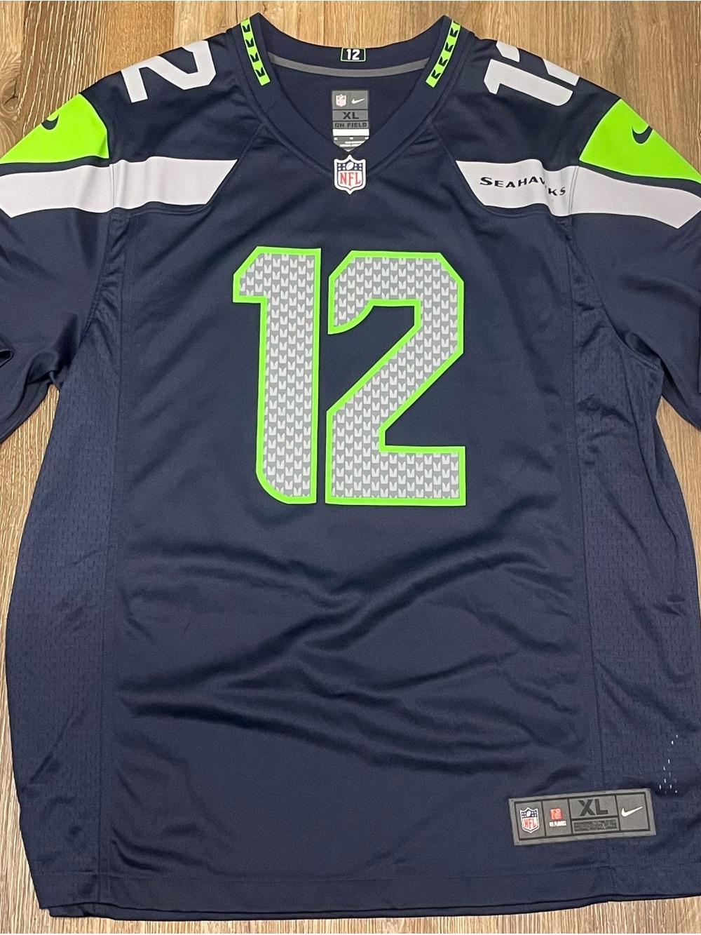 Nike Men’s Navy & Volt #12 Seattle Seahawks Jersey
